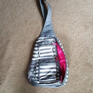 Thirty One shoulder back pack